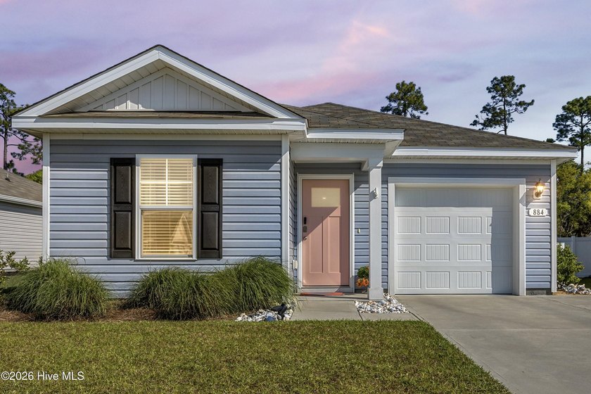 Better than new and move-in ready, this charming one level home - Beach Home for sale in Supply, North Carolina on Beachhouse.com