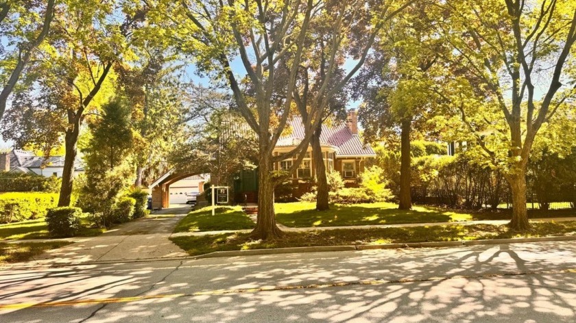 Rare opportunity to build new or restore this iconic East - Beach Home for sale in Wilmette, Illinois on Beachhouse.com