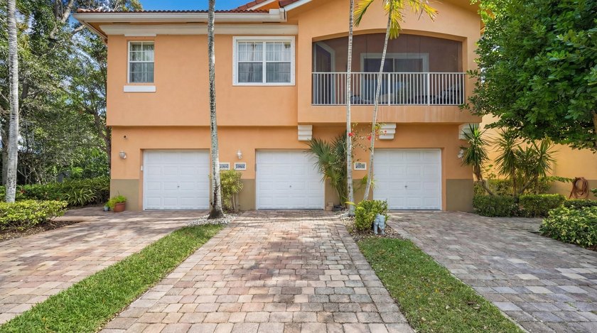 Seller is offering $7,000 towards Buyers closing costs!! Welcome - Beach Townhome/Townhouse for sale in Riviera Beach, Florida on Beachhouse.com