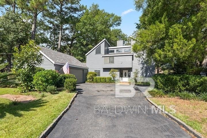 This amazing home with soaring ceilings is waiting for its new - Beach Home for sale in Daphne, Alabama on Beachhouse.com