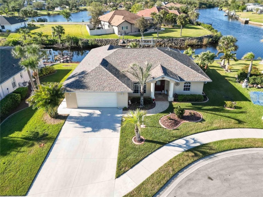 Amazing Deal Alert!!! Impressive WATERFRONT home on CUL-DE-SAC - Beach Home for sale in North Port, Florida on Beachhouse.com