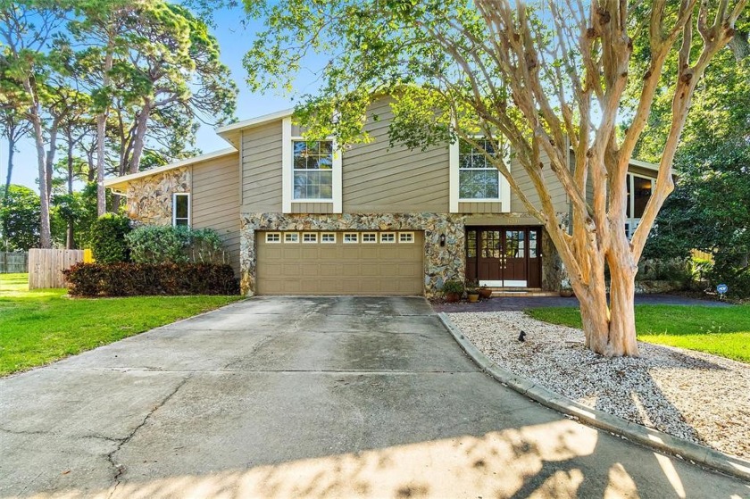 Welcome to the desirable Community of Whispering Pines!!  This - Beach Home for sale in Seminole, Florida on Beachhouse.com