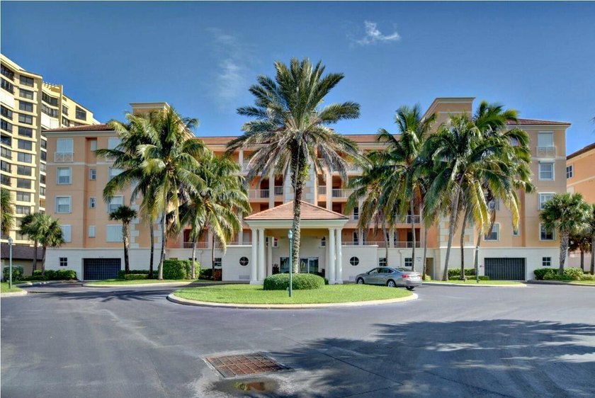Beautiful 3 bedroom, 2.5 bath & 1 car garage space for this top - Beach Condo for sale in Fort Pierce, Florida on Beachhouse.com
