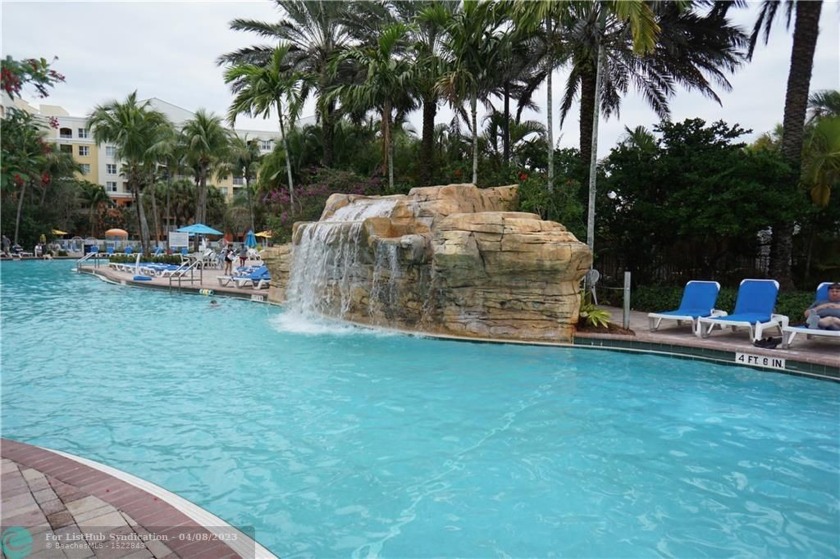 Luxury Vacation Resort & Golf.  Florida - City of Weston - - Beach Condo for sale in Weston, Florida on Beachhouse.com