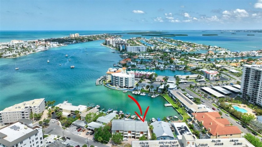 INCREDIBLE OPPORTUNITY!!  MOTIVATED SELLER PAYING $25,000 IN - Beach Townhome/Townhouse for sale in Clearwater Beach, Florida on Beachhouse.com