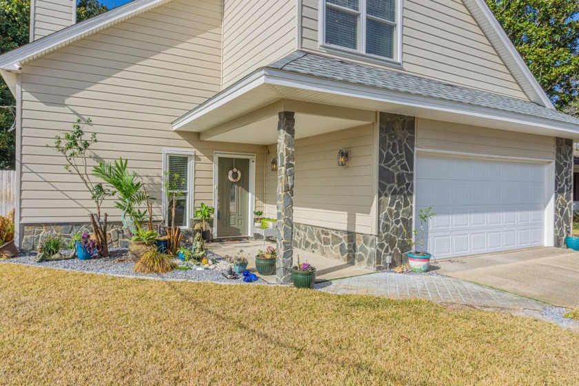 Lovingly maintained and move in ready! Tranquil Soundside - Beach Home for sale in Mary Esther, Florida on Beachhouse.com