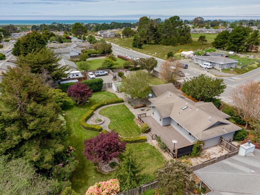 Ranch style home in great shape and Wow, look at that yard! - Beach Home for sale in Mckinleyville, California on Beachhouse.com