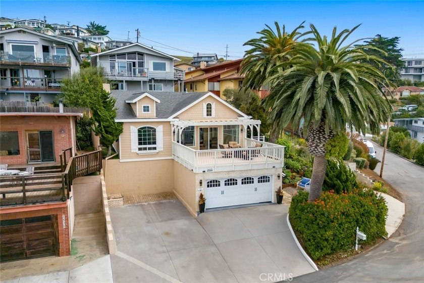 Welcome to Morro Bay! Upon entering this stunning home, you'll - Beach Home for sale in Morro Bay, California on Beachhouse.com