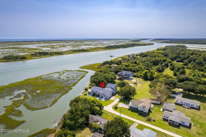 A wonderful coastal retreat with incredible views of the - Beach Home for sale in Hubert, North Carolina on Beachhouse.com