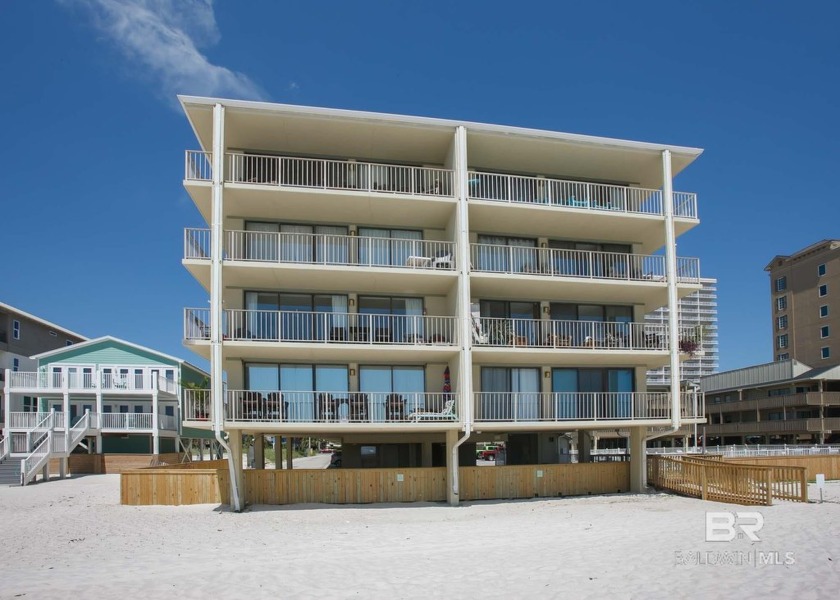 Welcome To Paradise! One Bedroom One Bathroom Condo With - Beach Home for sale in Gulf Shores, Alabama on Beachhouse.com