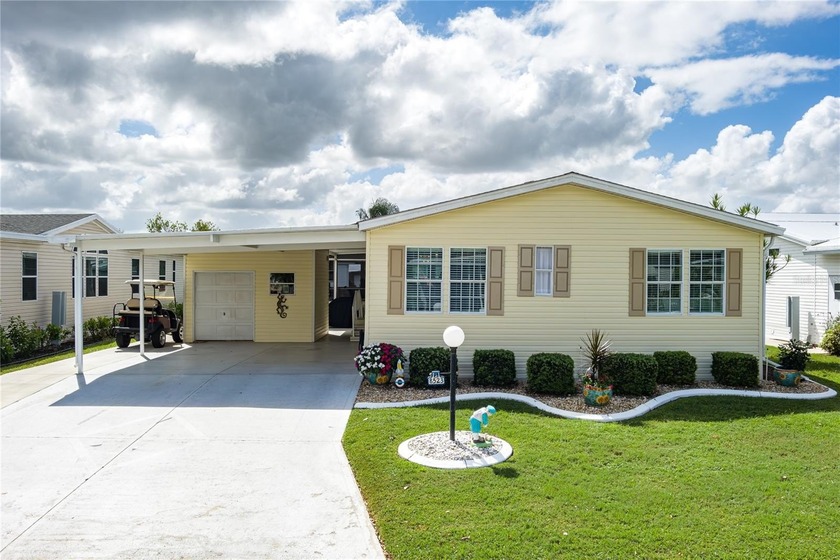 NO LOT RENT/YOU OWN THE LAND! Beautifully updated and move-in - Beach Home for sale in Palmetto, Florida on Beachhouse.com