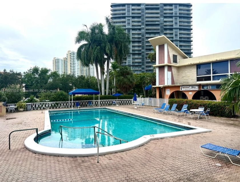 One of the best investment opportunities in Hallandale Beach - Beach Condo for sale in Hallandale Beach, Florida on Beachhouse.com