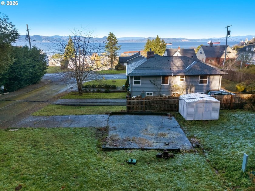 Have you been in search of a buildable lot in Astoria, Oregon - Beach Lot for sale in Astoria, Oregon on Beachhouse.com