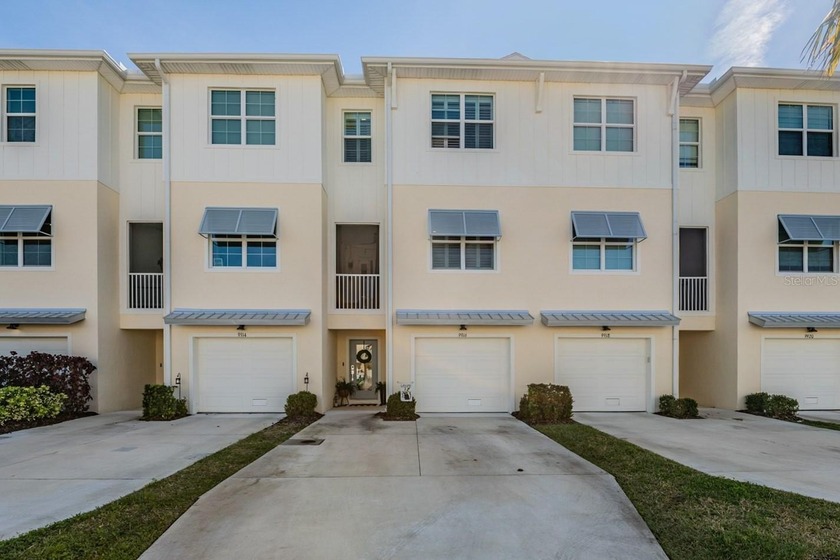 PRIVATE SHOWINGS ARE AVAILABLE THIS SATURDAY FROM 11AM TO 2PM - - Beach Townhome/Townhouse for sale in Seminole, Florida on Beachhouse.com