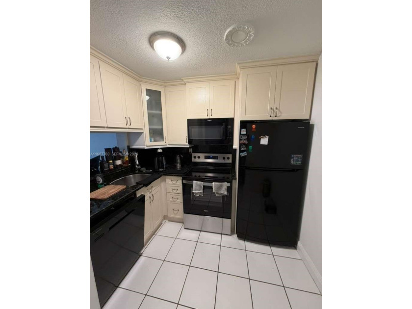 WILL BE VACANT ON MARCH - Beach Condo for sale in Miami, Florida on Beachhouse.com