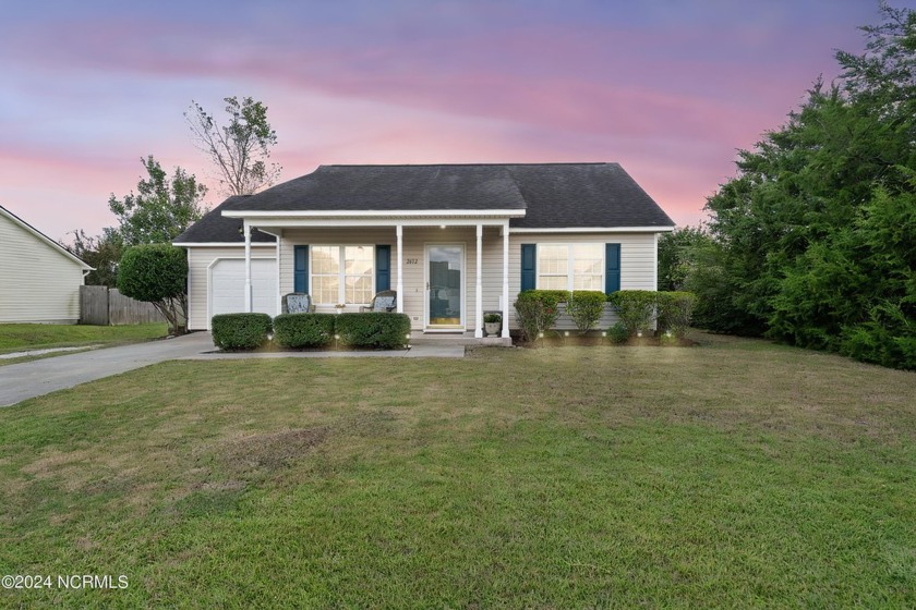 Charming 3-bedroom, 2-bathroom home located just minutes from - Beach Home for sale in Wilmington, North Carolina on Beachhouse.com