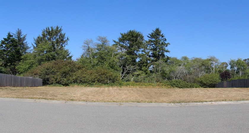 Mostly flat lot,, within walking distance of river bar/ocean - Beach Lot for sale in Mckinleyville, California on Beachhouse.com