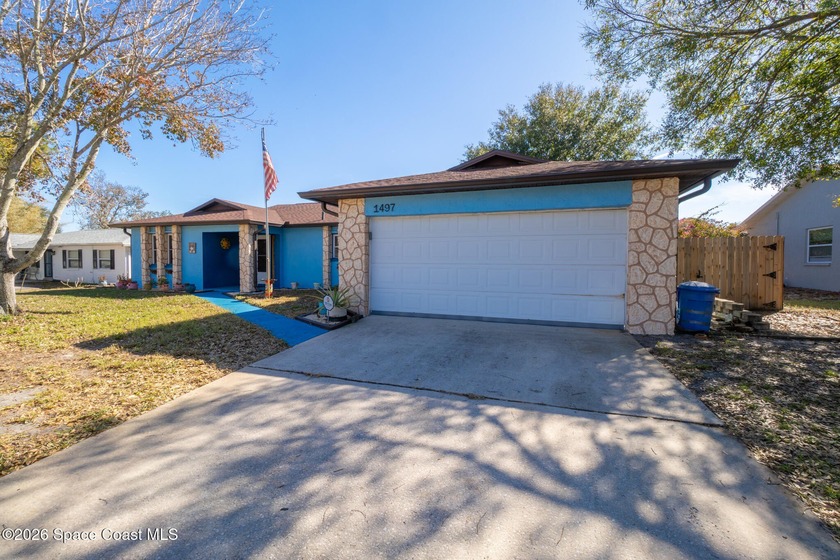 One of the best-priced POOL HOMES in the Eau Gallie area. This - Beach Home for sale in Melbourne, Florida on Beachhouse.com