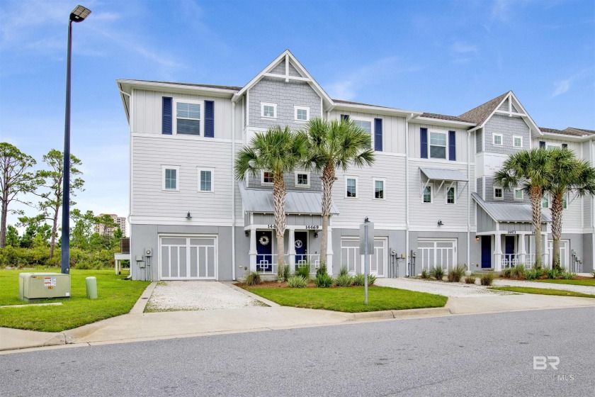 *GET LOST* IN THIS DREAM, ISLAND TOWNHOME IN THE HEART OF - Beach Home for sale in Pensacola, Florida on Beachhouse.com