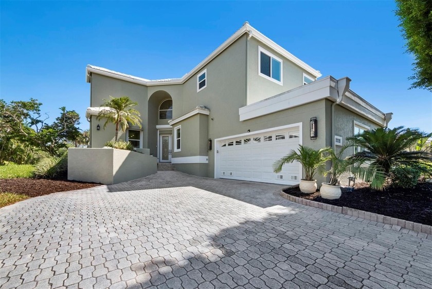 Elegant 5BR/5BA home in the gated community of Corey's Landing - Beach Home for sale in Longboat Key, Florida on Beachhouse.com