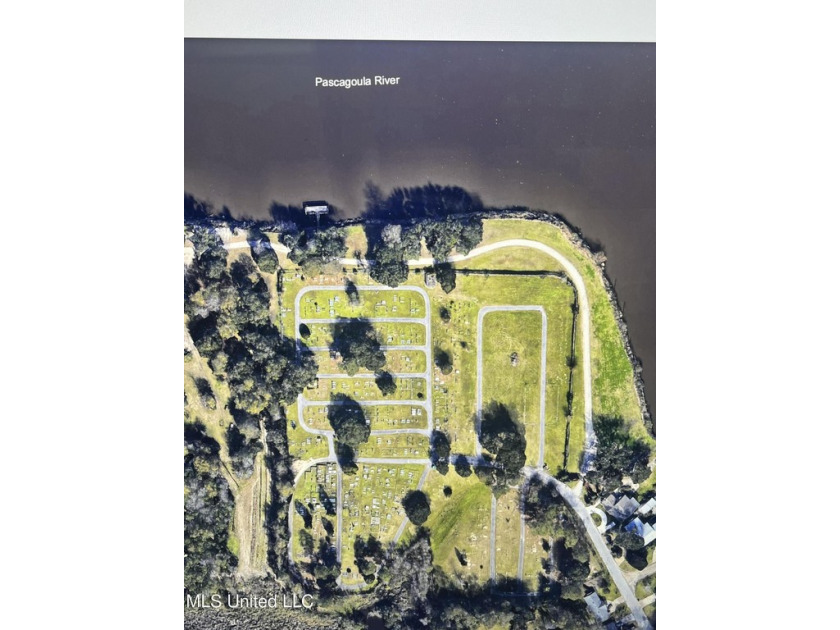 Appx 900 feet of deep water frontage of Pascagoula River - Beach Acreage for sale in Moss Point, Mississippi on Beachhouse.com