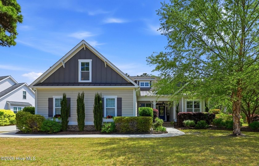9385 Fallen Pear Lane is a beautifully appointed 4bed/3bath home - Beach Home for sale in Leland, North Carolina on Beachhouse.com