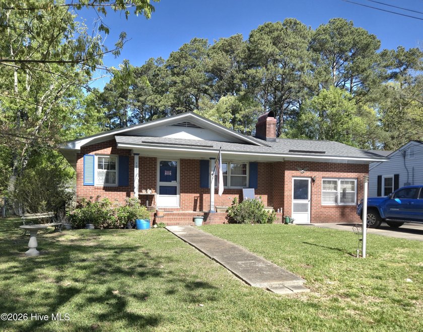 Charming 3-bedroom, 1.5-bath brick home offering classic - Beach Home for sale in Elizabeth City, North Carolina on Beachhouse.com