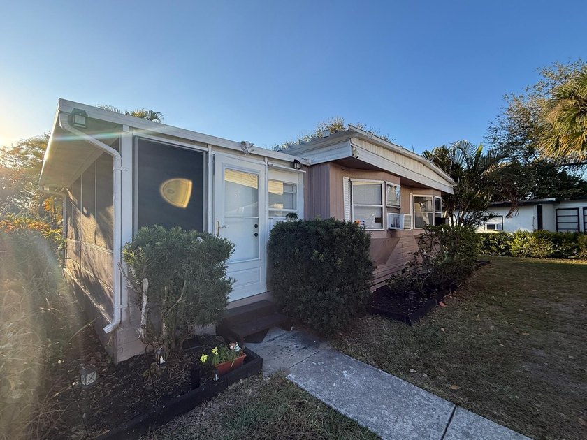 Charming mobile home featuring 4 bedrooms, 3 bathrooms, All age - Beach Home for sale in Palm Beach Gardens, Florida on Beachhouse.com