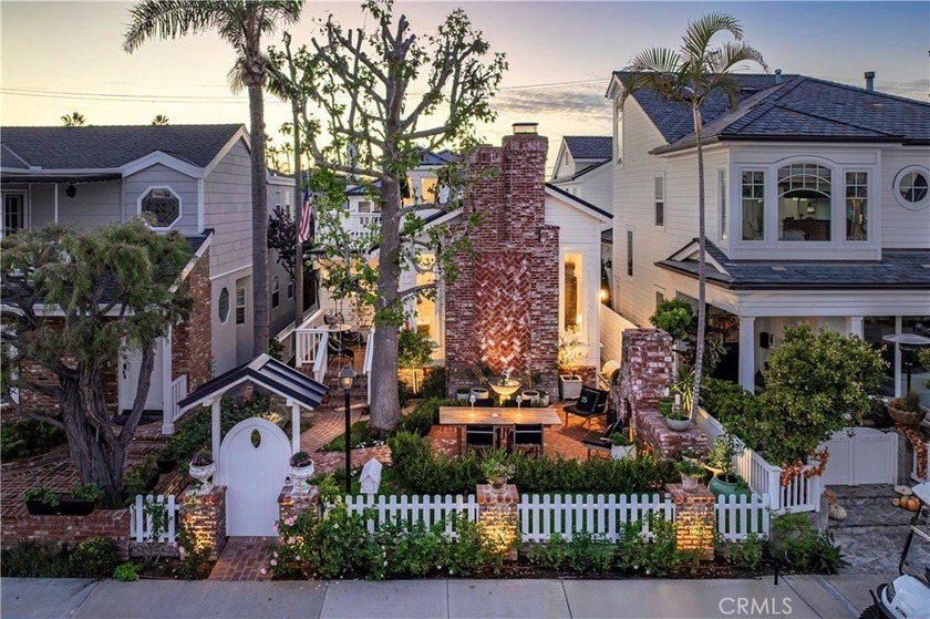 One-of-a-kind three-bedroom Balboa Island cottage offering one - Beach Home for sale in Newport Beach, California on Beachhouse.com