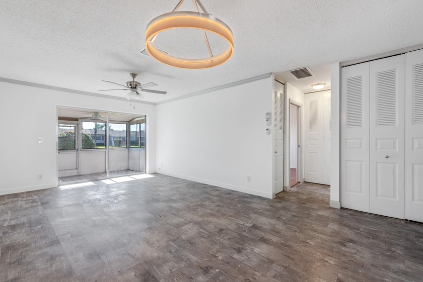 1 bedroom 1.5 baths. Fully remodeled. Enjoy vibrant living in - Beach Condo for sale in West Palm Beach, Florida on Beachhouse.com