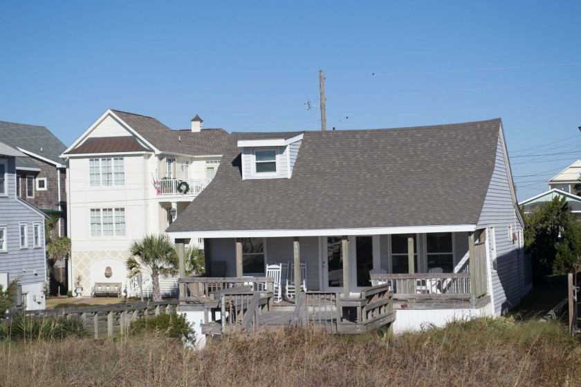 OCEANFRONT COTTAGE WITH COVERED DECK. EASY BEACH - Beach Vacation Rentals in Atlantic Beach, North Carolina on Beachhouse.com