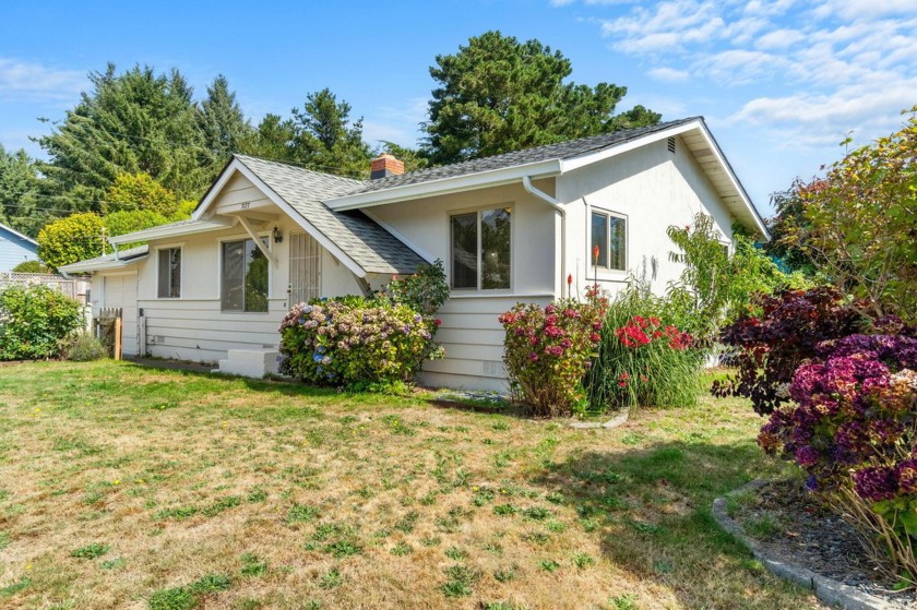 **Seller is offering a $4,000 closing cost credit with an - Beach Home for sale in Eureka, California on Beachhouse.com