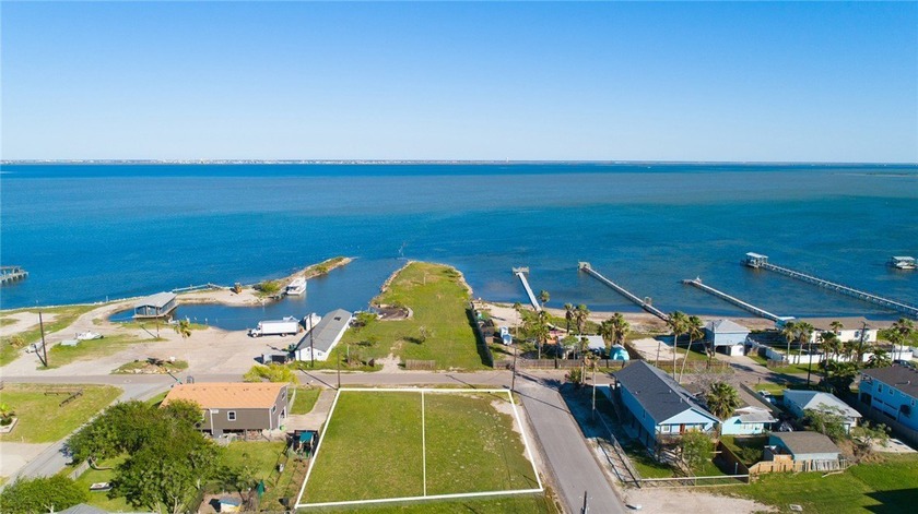 Double lot right by the water! Build ready in the great Flour - Beach Lot for sale in Corpus Christi, Texas on Beachhouse.com