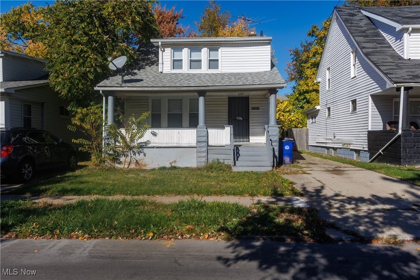 Investor special! 15901 Pythias Ave sits in Cleveland's - Beach Home for sale in Cleveland, Ohio on Beachhouse.com