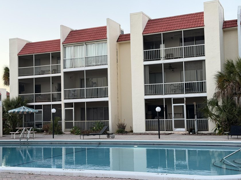 Newly renovated large 3/2 in central Boca Raton just steps to - Beach Condo for sale in Boca Raton, Florida on Beachhouse.com