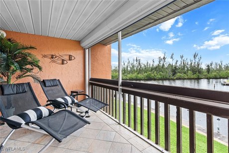 This waterfront 2 bedroom/2 bath condo with an association-owned - Beach Condo for sale in Punta Gorda, Florida on Beachhouse.com