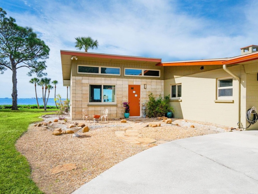 Direct Sarasota Bayfront on an expansive estate-sized waterfront - Beach Home for sale in Sarasota, Florida on Beachhouse.com