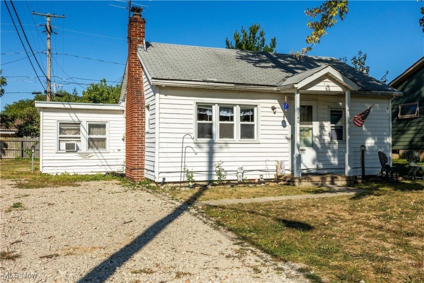 Cute 3 bedroom ranch located just steps away from Lake Erie in - Beach Home for sale in Vermilion, Ohio on Beachhouse.com