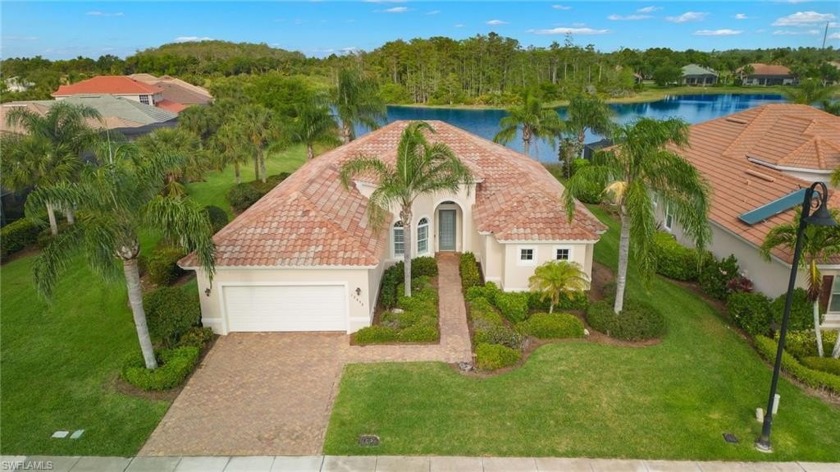 Beautiful home with amazing lake view! 3-bedrooms, den, 2 - Beach Home for sale in Fort Myers, Florida on Beachhouse.com
