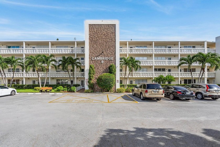Beautifully renovated 1st-floor 1BR/1.5BA condo with panoramic - Beach Condo for sale in Deerfield Beach, Florida on Beachhouse.com