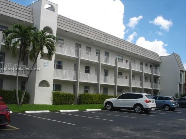 Nice apart 2b 2b ,with beautiful view of the lake, with - Beach Condo for sale in Sunrise, Florida on Beachhouse.com