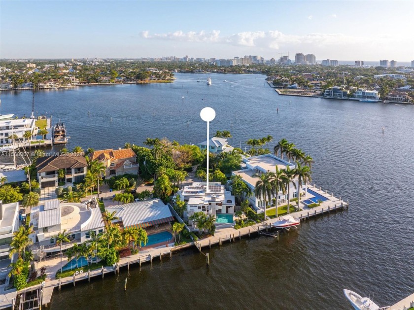 Impeccably located within Fort Lauderdale's famous waterfront - Beach Home for sale in Fort Lauderdale, Florida on Beachhouse.com