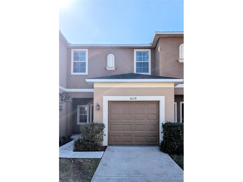 Fabulous waterfront 3 bedroom 2 bathroom townhome. Great - Beach Townhome/Townhouse for sale in Riverview, Florida on Beachhouse.com