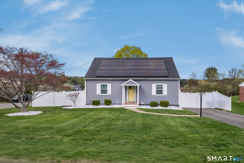 Just three miles from Branford Point Beach, this turnkey - Beach Home for sale in Branford, Connecticut on Beachhouse.com