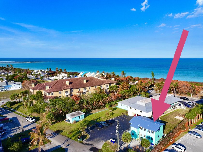 LOOK !!! Vacation 24/7 **. minutes walk to Beach !! Very serene - Beach Condo for sale in Fort Pierce, Florida on Beachhouse.com