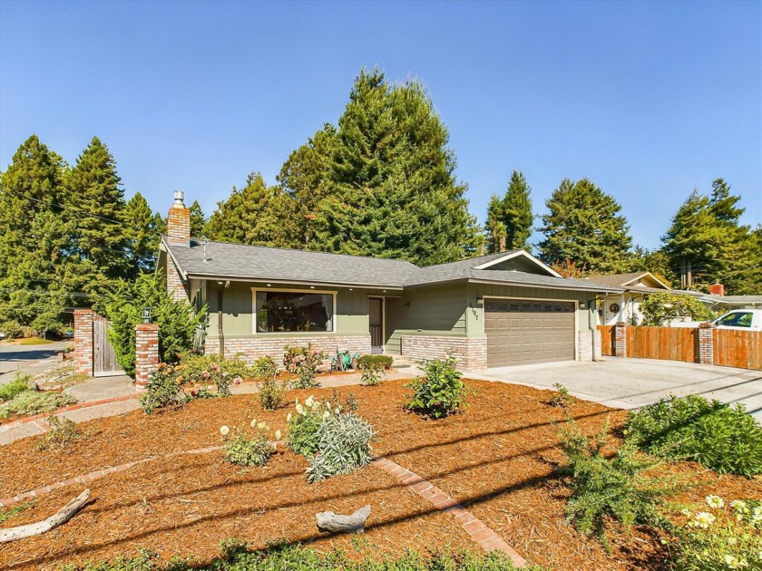 THE PERFECT COMBO - Location & Curb Appeal.  Recently remodeled - Beach Home for sale in Eureka, California on Beachhouse.com