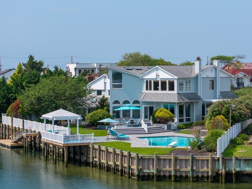 Nestled in a prime corner of Atlantic Beach Estates, this - Beach Home for sale in Atlantic Beach, New York on Beachhouse.com