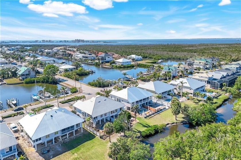 A boater's paradise. Don't miss this waterfront opportunity! - Beach Home for sale in Fort Myers Beach, Florida on Beachhouse.com