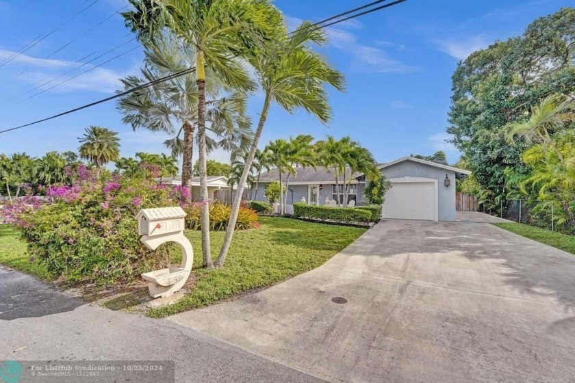 WELCOME TO YOUR PRIVATE WATERFRONT OASIS! This beautiful - Beach Home for sale in Wilton Manors, Florida on Beachhouse.com