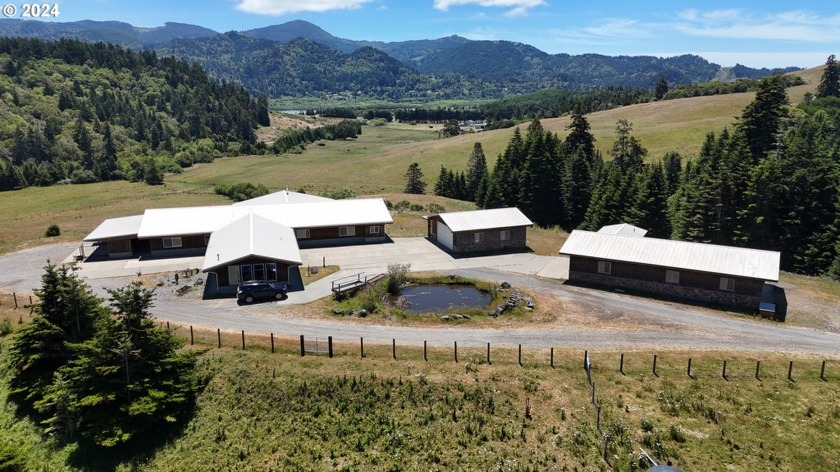 Welcome to your dream retreat! This stunning custom ranch home - Beach Home for sale in Gold Beach, Oregon on Beachhouse.com